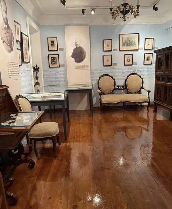 Зал в Музее П.И. Чайковского в Москве