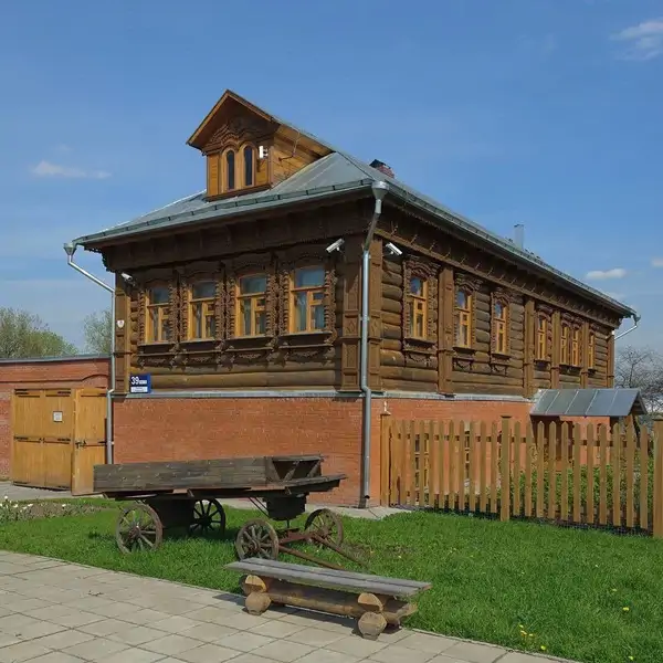 Коломенское На щедрую руку и сокол садится